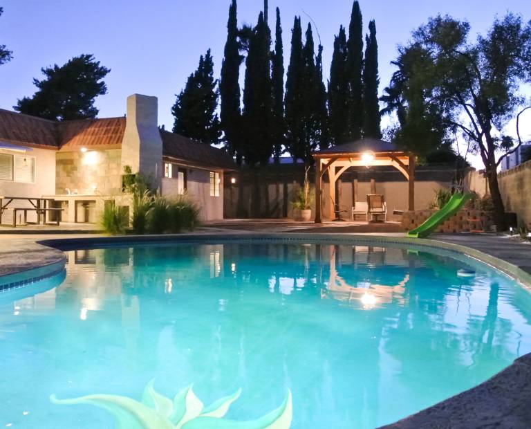 Villa  The Lakes