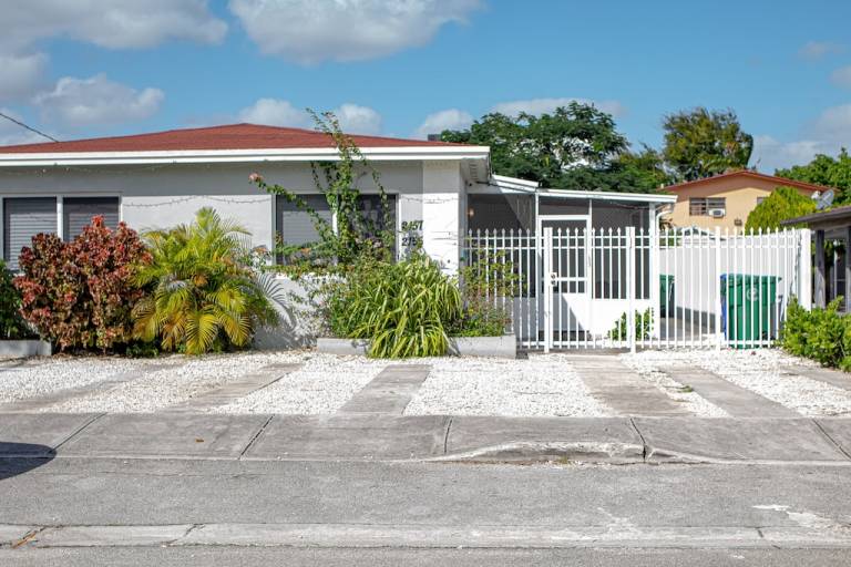 House  Miami