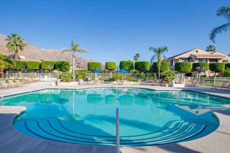 Condo Downtown Palm Springs