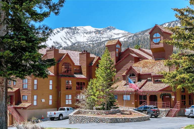 Condo  Mammoth Lakes