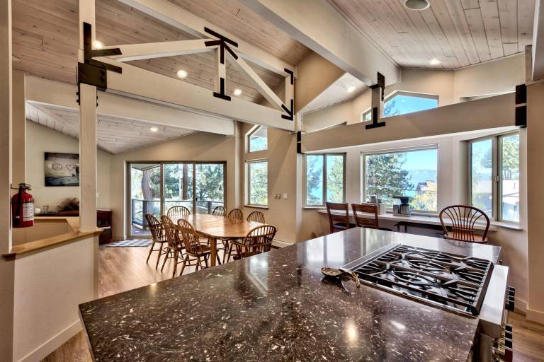 House Zephyr Cove