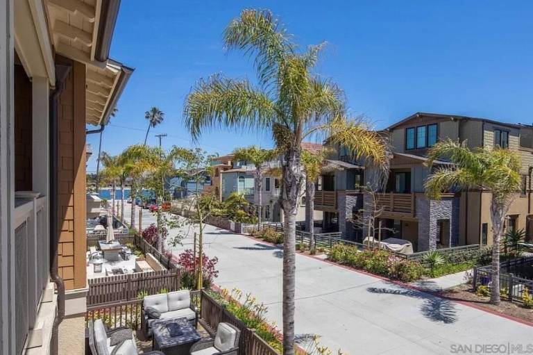 House  Mission Beach